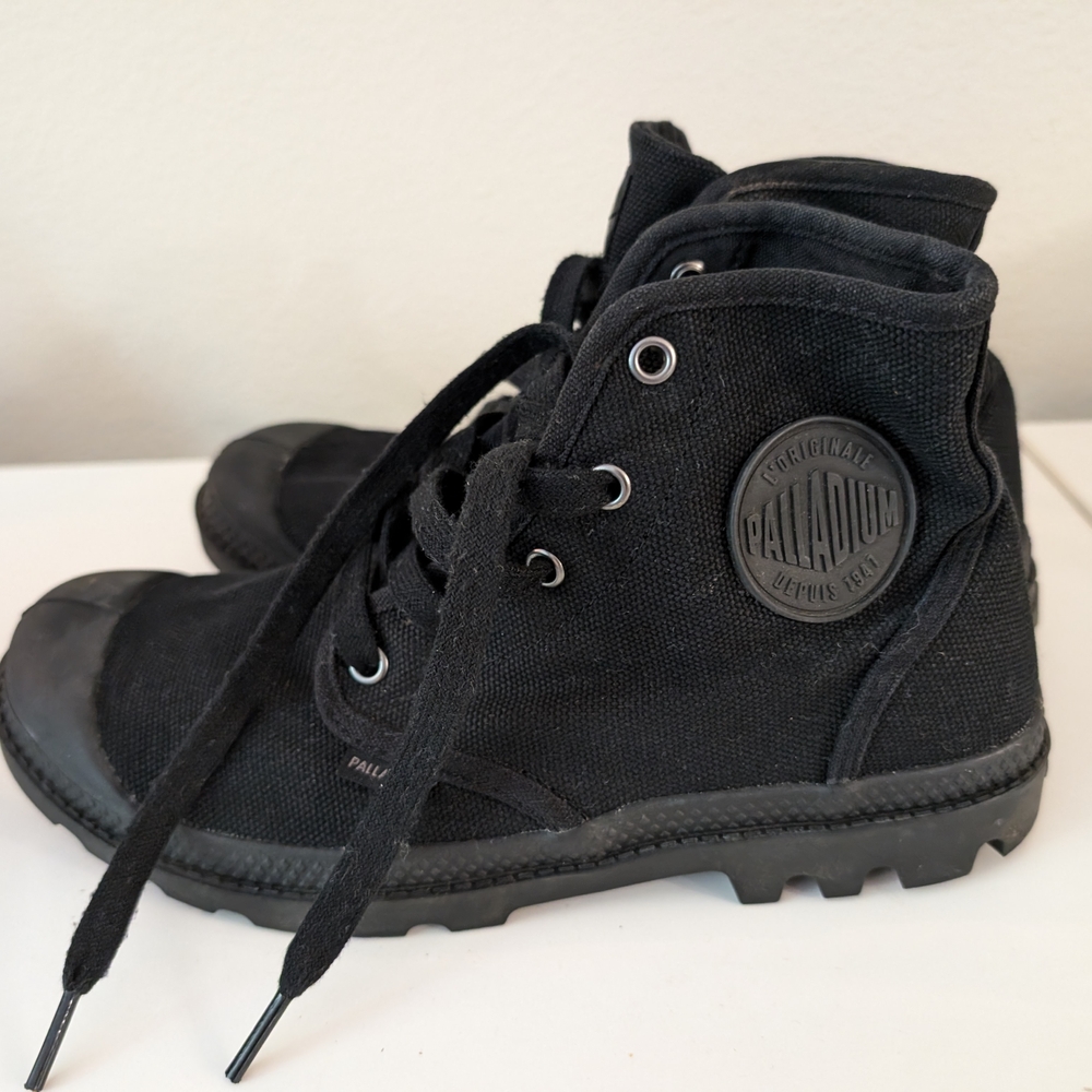 Women's Palladium "Pampa" Black Canvas Boots
